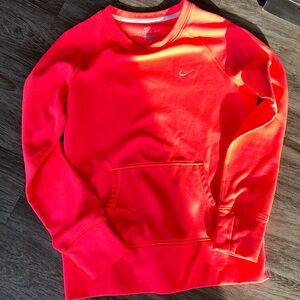 Hot pink Nike crew neck. Very gently worn. Is a BRIGHT pink
